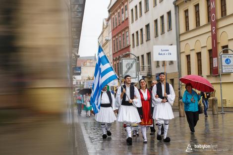 Duhové náměstí – průvod