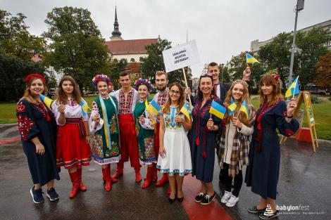 Duhové náměstí – průvod