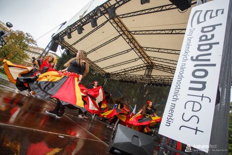 Folklor minorit a babylon chutí