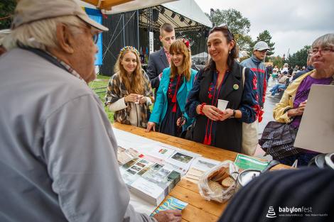 Folklor minorit a babylon chutí