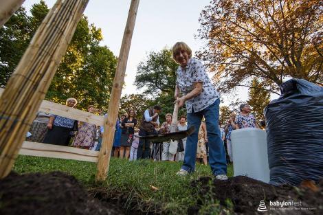 Zahájení festivalu a sázení stromů národů