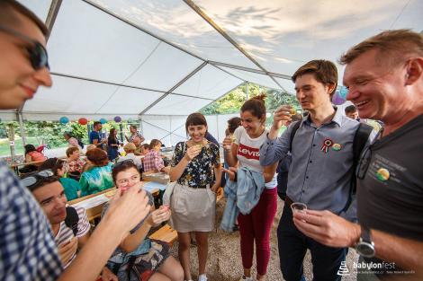 Zahájení festivalu a sázení stromů národů