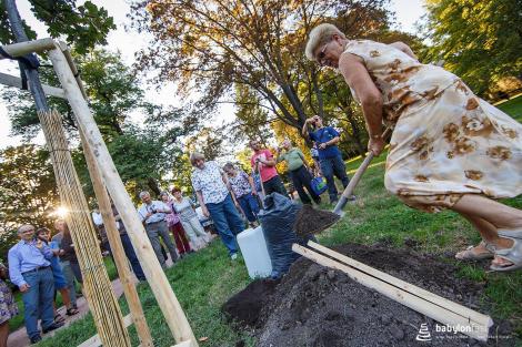 Zahájení festivalu a sázení stromů národů