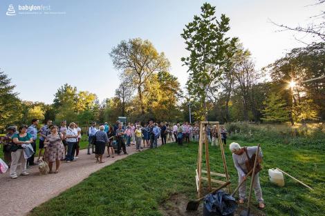 Zahájení festivalu a sázení stromů národů