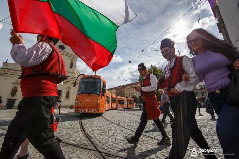 Duhové náměstí – krojovaný průvod zástupců národnostních menšin v Brně
