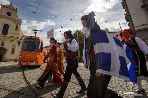 Duhové náměstí – krojovaný průvod zástupců národnostních menšin v Brně