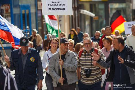 Duhové náměstí – krojovaný průvod zástupců národnostních menšin v Brně
