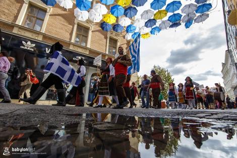 Duhové náměstí – krojovaný průvod zástupců národnostních menšin v Brně