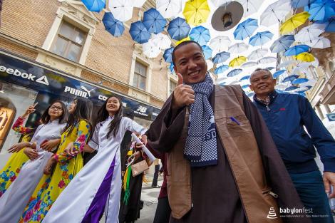 Duhové náměstí – krojovaný průvod zástupců národnostních menšin v Brně